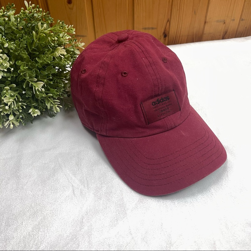 Adidas burgundy cap